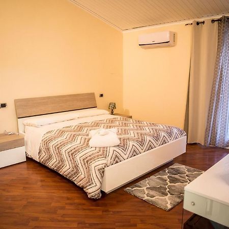 Hotel Lonatino Lonato Dış mekan fotoğraf
