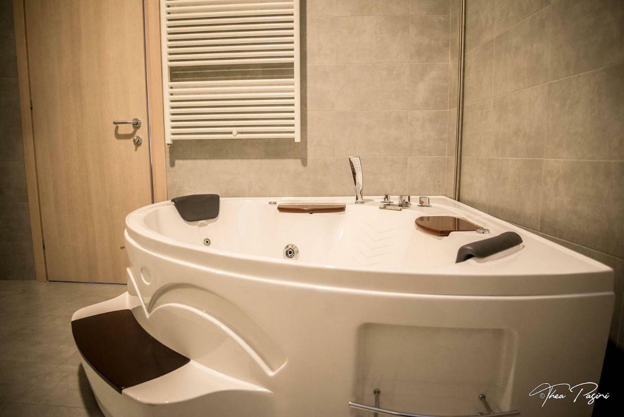 Hotel Lonatino Lonato Dış mekan fotoğraf